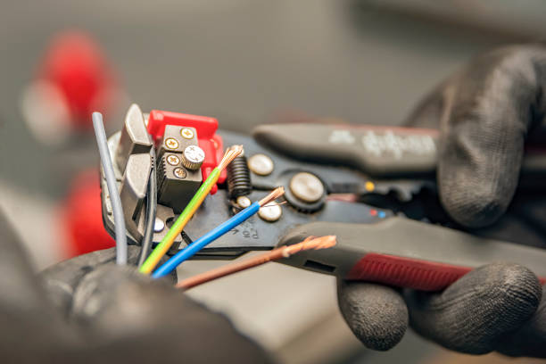 Best Affordable Emergency Electrician  in Okemos, MI